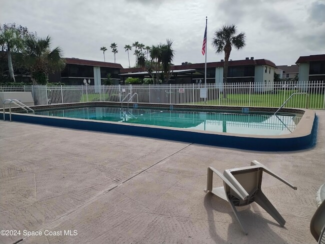 Building Photo - 200 St Lucie Ln