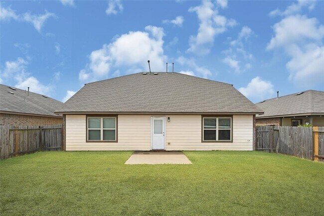 Building Photo - 29115 Jacobs River Dr
