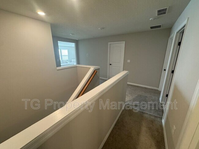 Building Photo - 217 Red Barn Rd