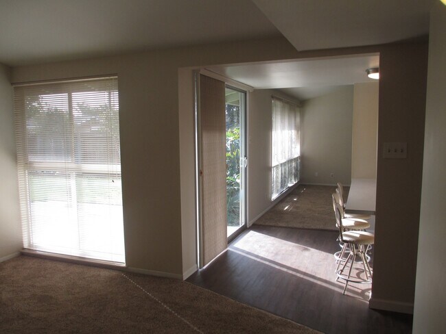 Building Photo - North East Corner Lot Home