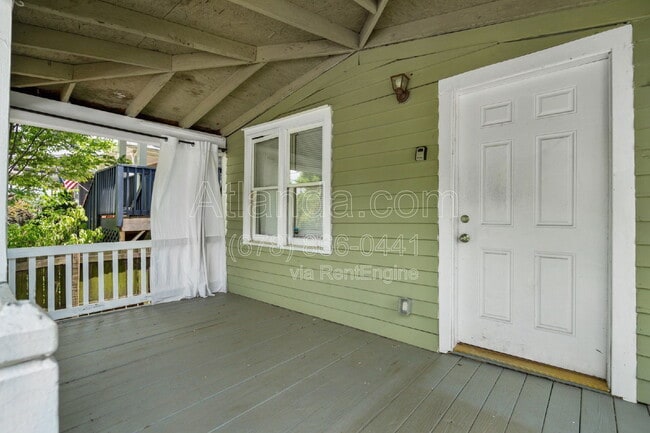 Building Photo - 153 Little St SE