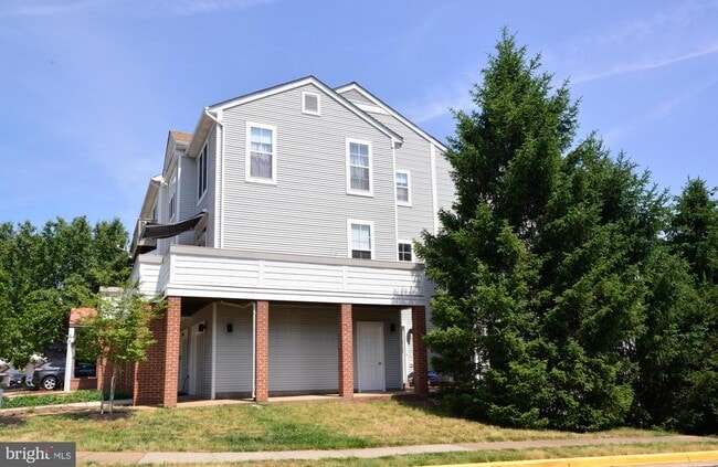 Building Photo - 20456 Cool Fern Square