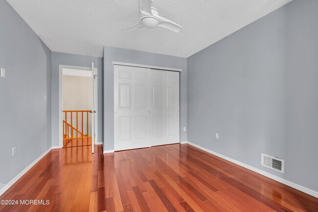 Building Photo - 159 Daisy Dr