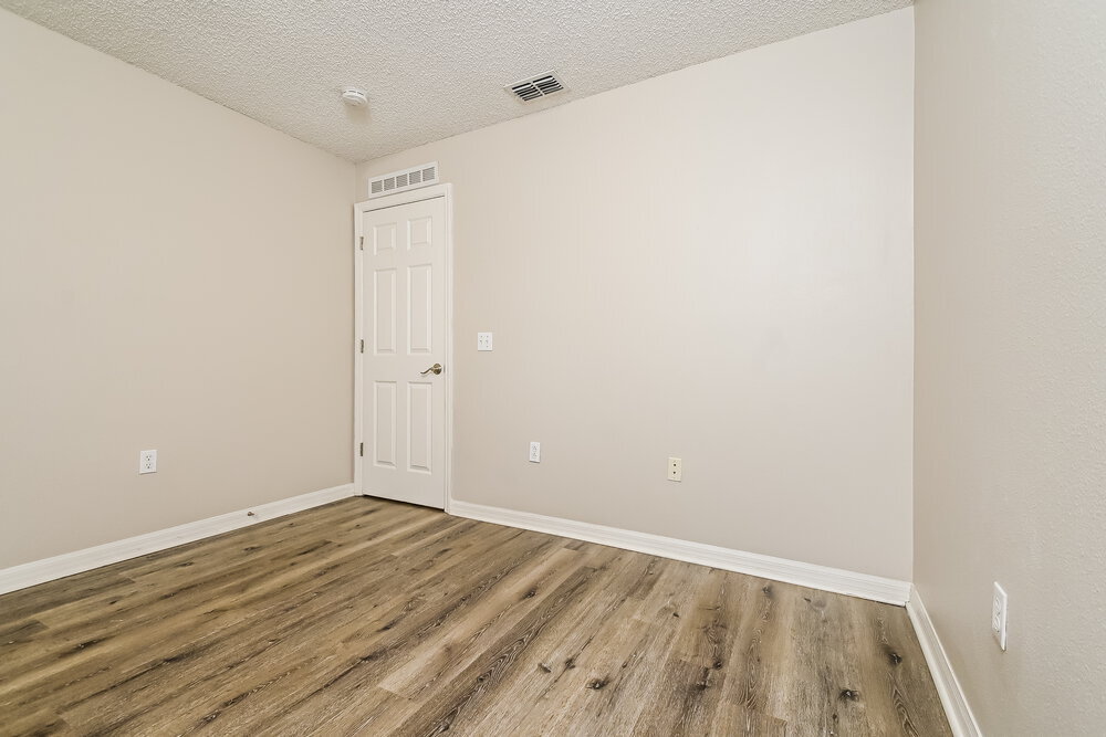 Building Photo - 12913 Brookcrest Pl