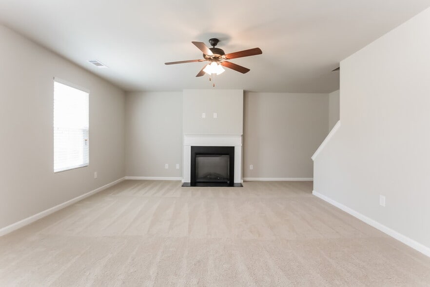 Building Photo - 146 Mcarthur Dr