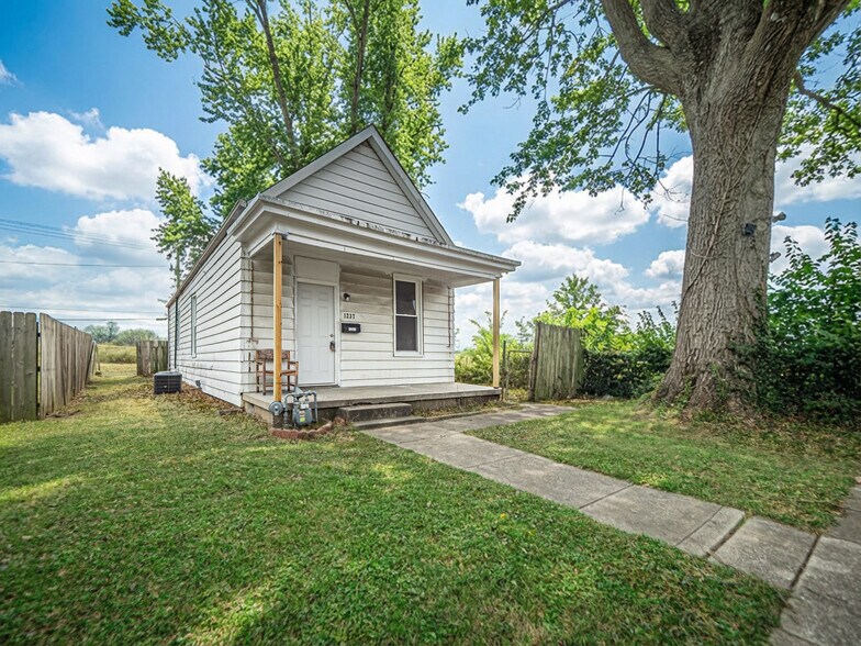 Building Photo - 1237 E Indiana St