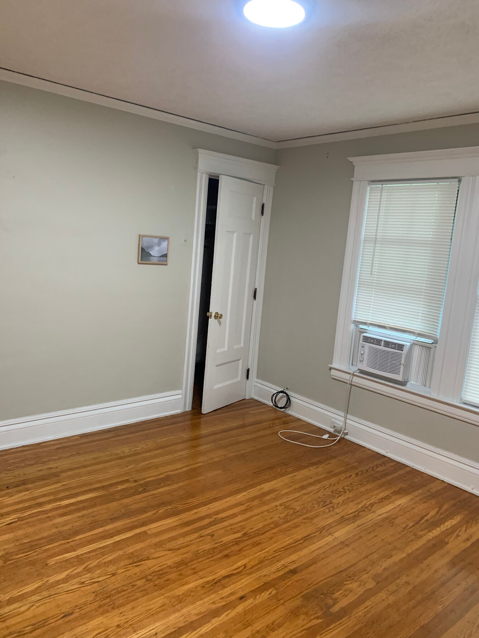 Building Photo - 152 Rosedale St