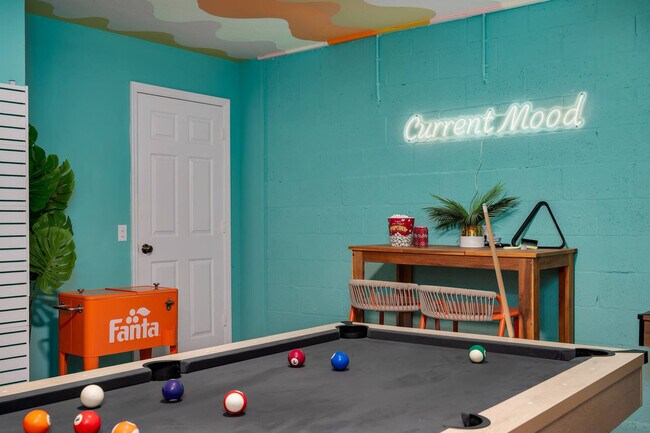 Building Photo - 1136 9th Square