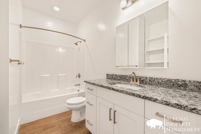 Building Photo - Beautiful brand new luxury 3 Bedroom 2.5 Bath townhouse!!