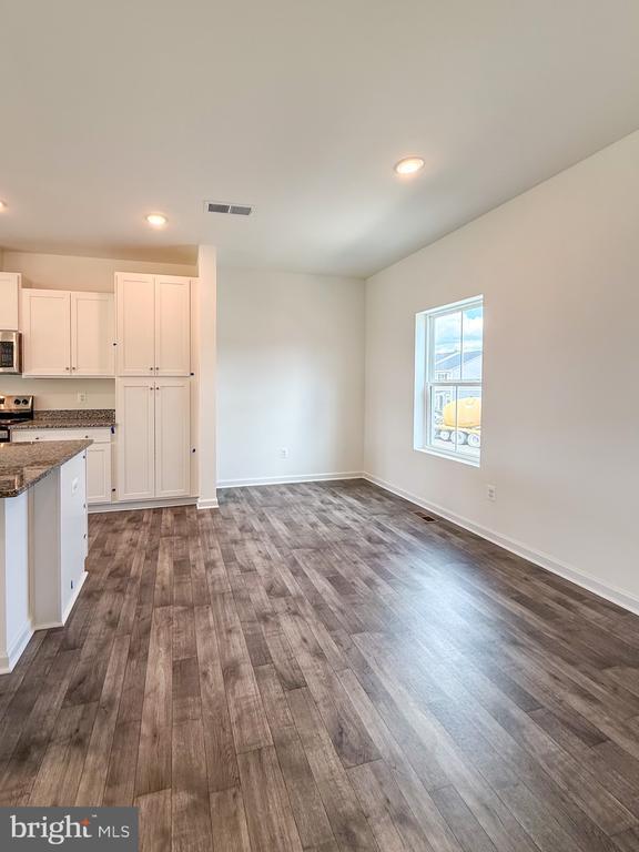 Building Photo - 2584 Cougar Ln