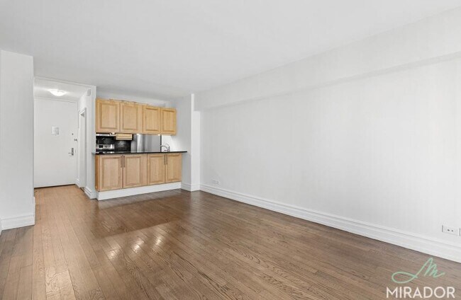 Building Photo - 0 bedroom in New York NY 10023