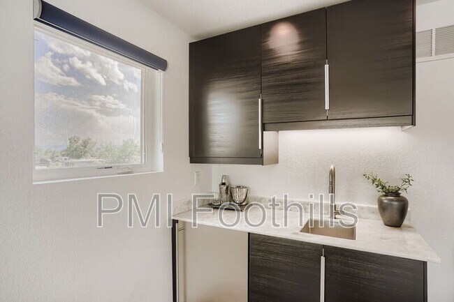 Building Photo - 2740 Hazel Ct