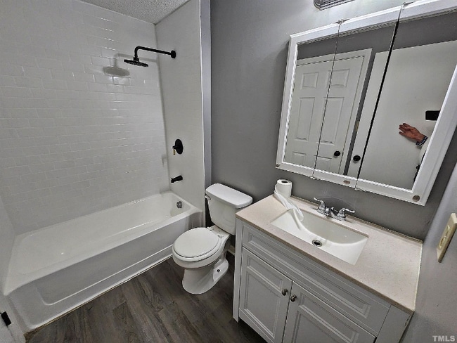 Building Photo - 5608 Bringle Ct