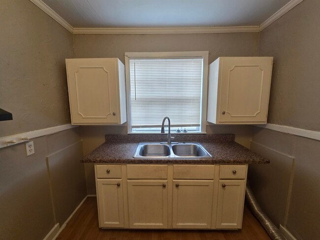 Building Photo - 3458 Radford Rd