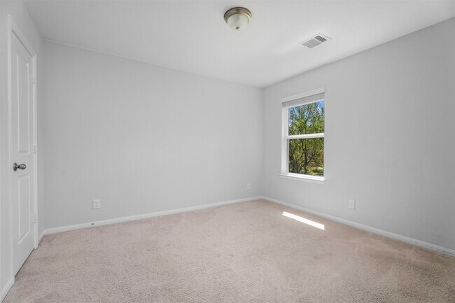 Building Photo - 3325 Harmony View Ln