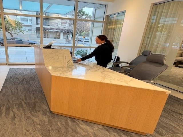 Building Photo - 501 Beale St