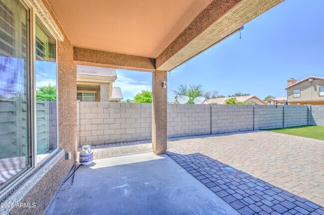 Building Photo - 6826 W Charter Oak Rd