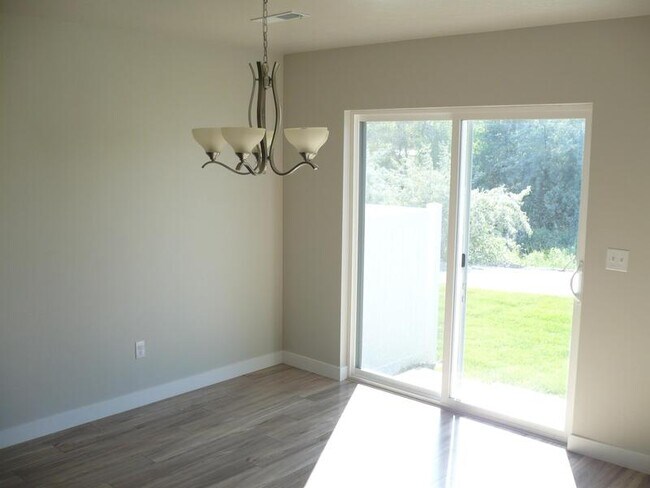 Building Photo - 102 S 1800 W