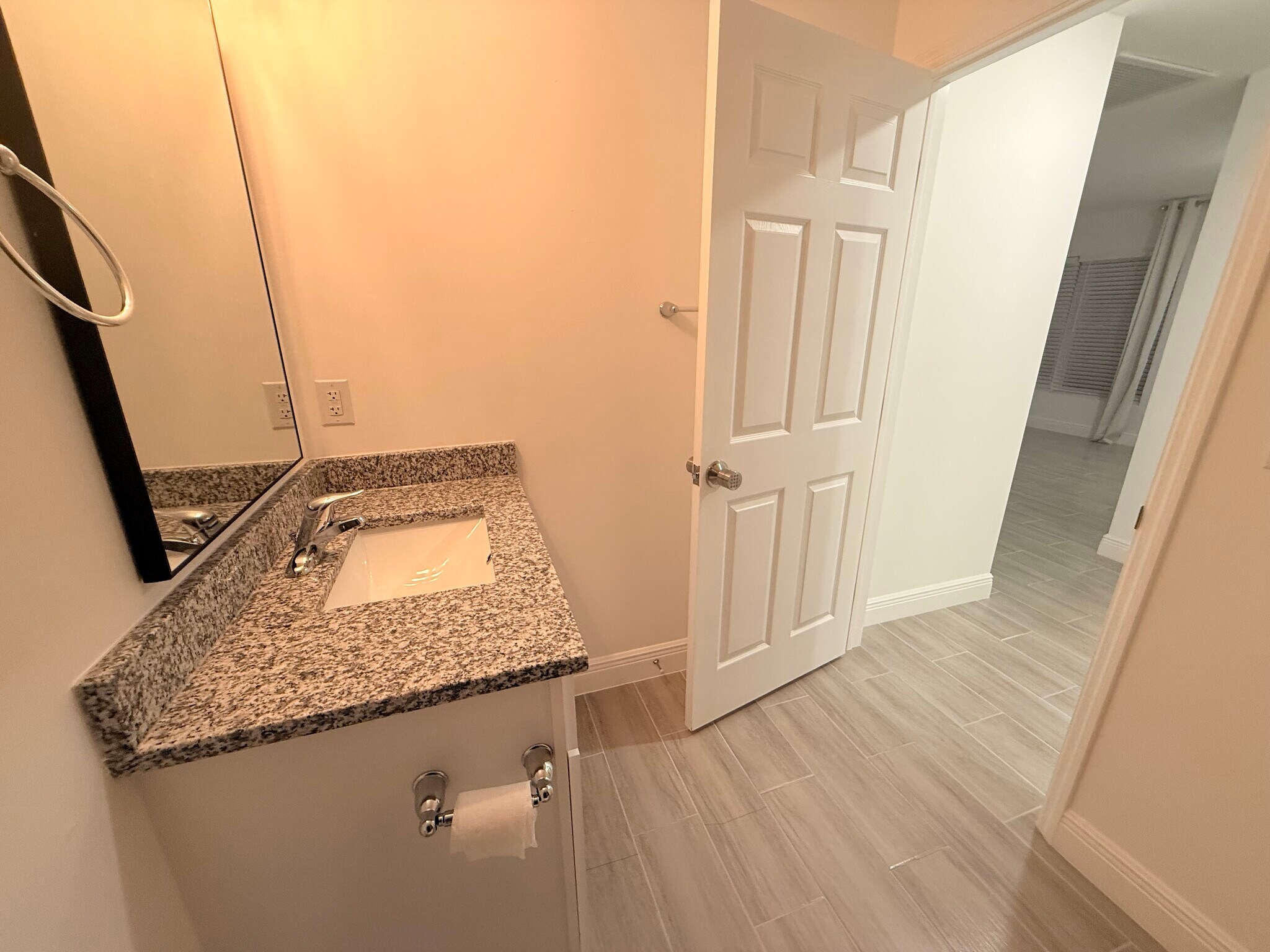 Building Photo - 2156 Edison Ave