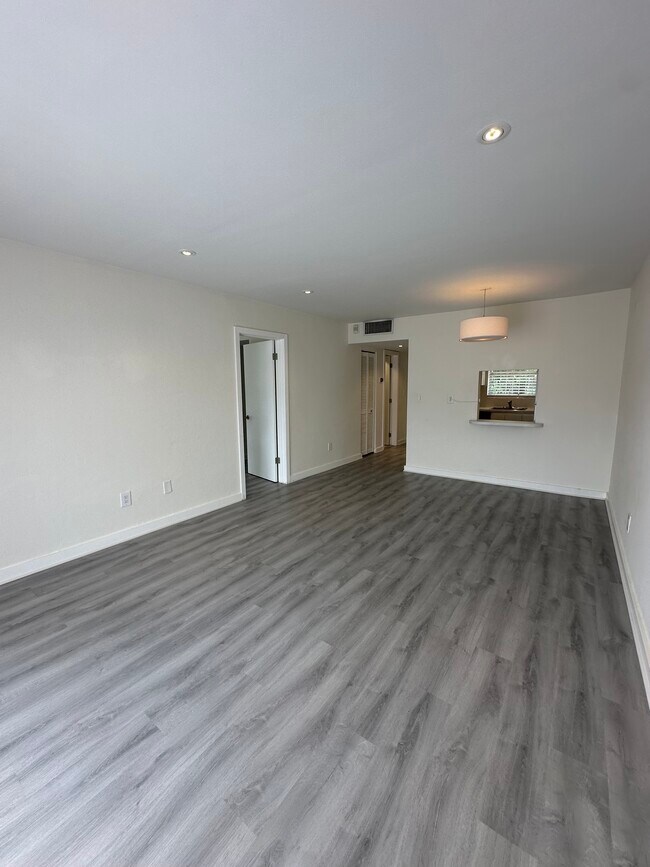 Building Photo - 7505 SW 82nd St