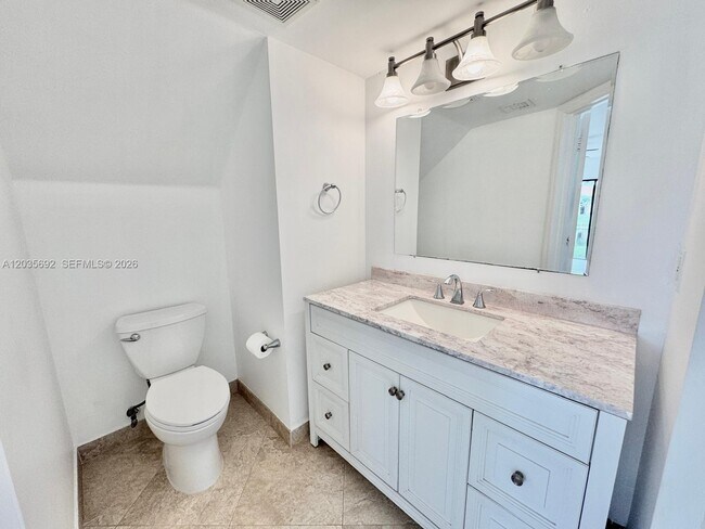 Building Photo - 1415 SW 110th Way