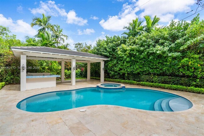 Building Photo - 1550 Taragona Dr