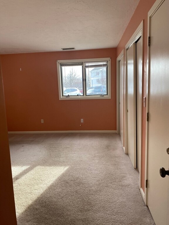 Building Photo - 330 Sunderland Rd