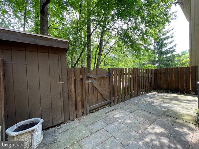 Building Photo - 204 Weatherstone Dr