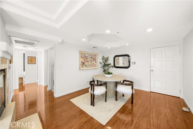 Building Photo - 335 S Sierra Madre Blvd