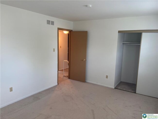 Building Photo - 167 Sunshine Dr