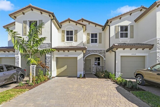 Building Photo - 2705 SE 25th Ave