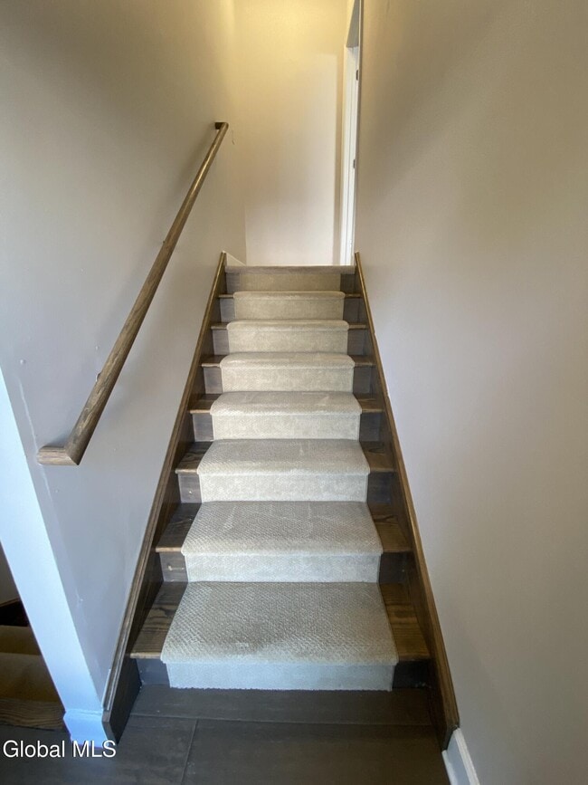 Building Photo - 2 West Ave