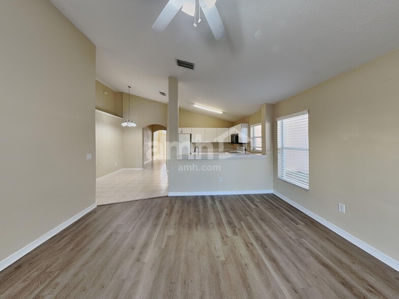 Building Photo - 6765 Waterton Dr