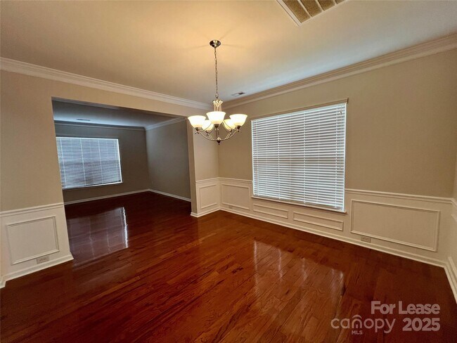 Building Photo - 7001 Mountain Top Ct