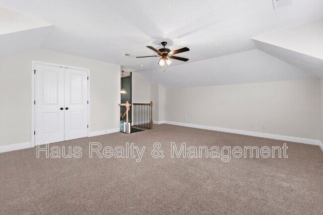 Building Photo - 152 Bonnell Dr