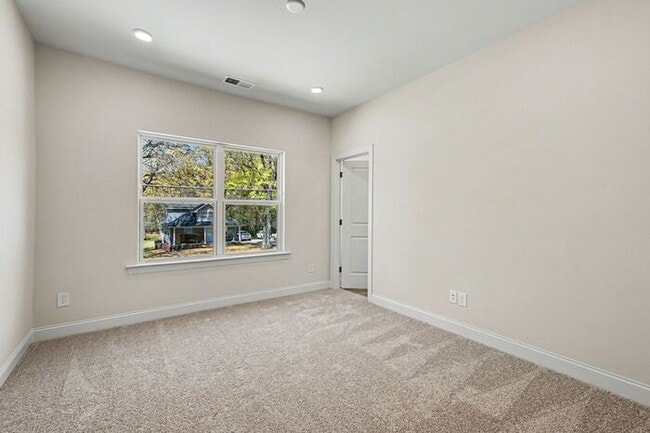 Building Photo - Brand New 4BD/2.5BA Home in Mooresville!