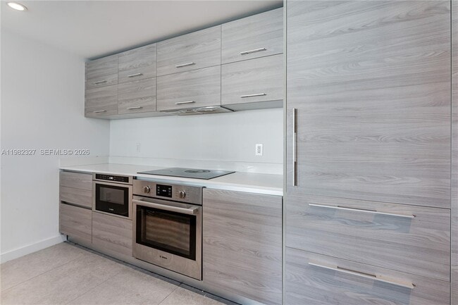 Building Photo - 1300 S Miami Ave