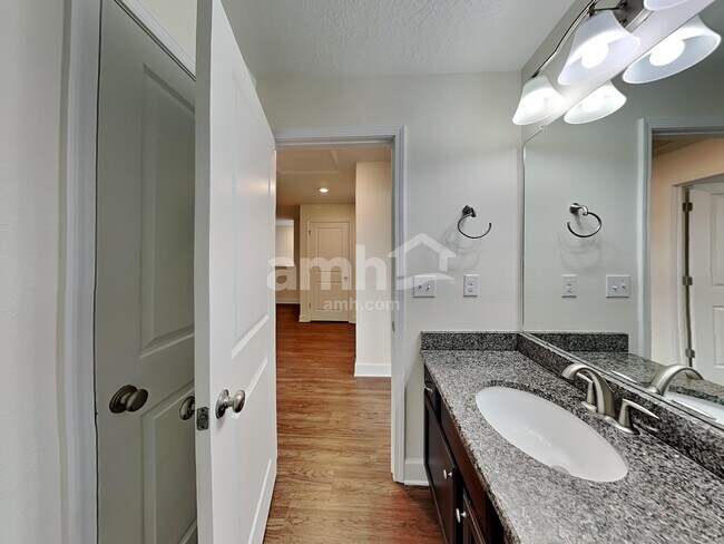 Building Photo - 4324 Reisswood Loop