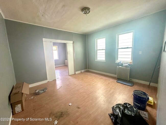 Building Photo - 594 Fellows Ave