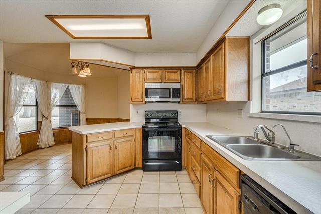 Building Photo - 2512 Silverthorne Dr