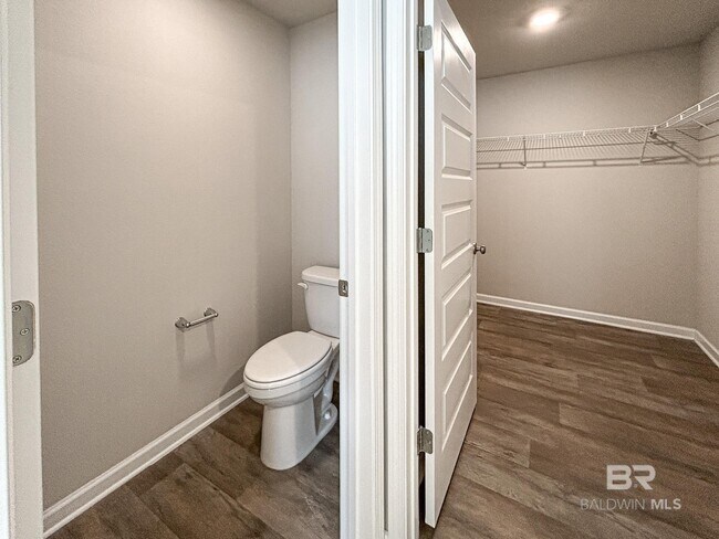 Building Photo - 23216 Shadowridge Dr
