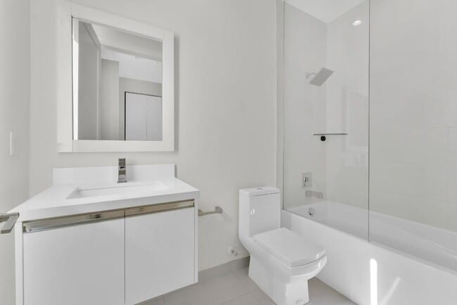 Building Photo - 10220 NW 63rd Terrace