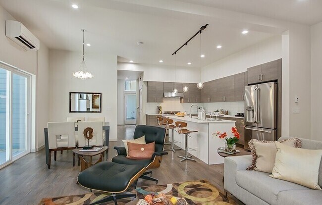 Building Photo - 3516 NE 87th St