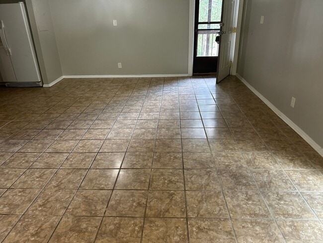 Building Photo - 5014 Flint Ridge Pl