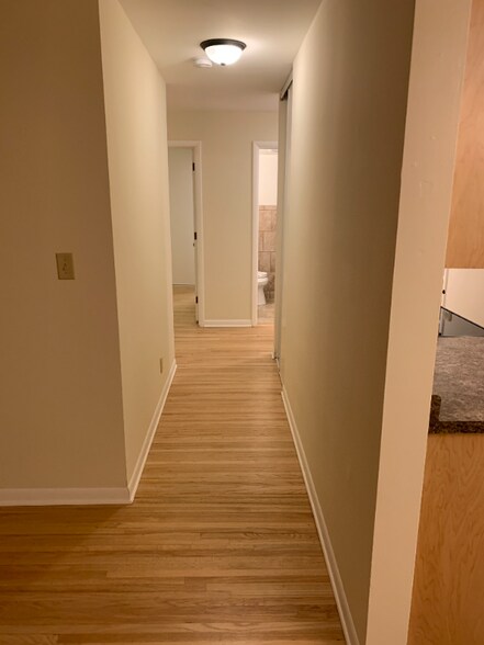 Building Photo - 689 Snelling Ave S