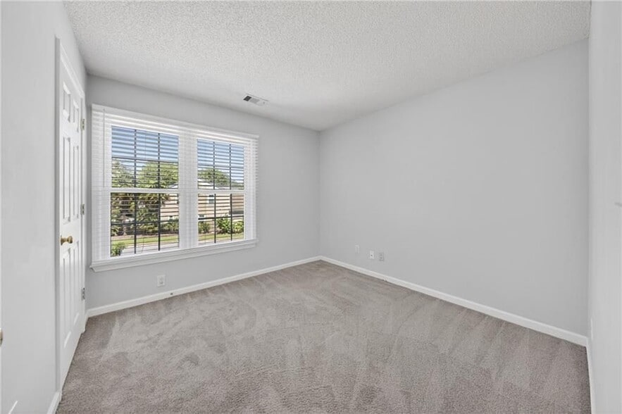 Building Photo - 3485 Patterstone Dr