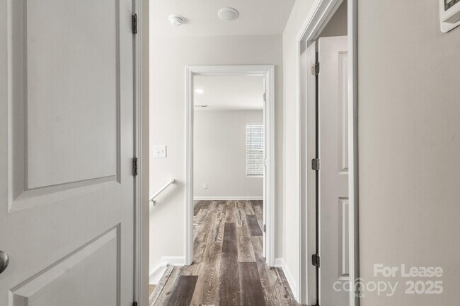 Building Photo - 117 Dogwood Vlg Trl
