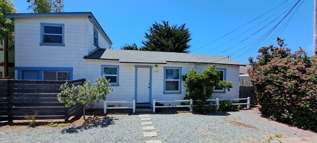 Primary Photo - 2785 Birch Ave