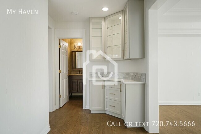 Building Photo - 2064 S Robb Way