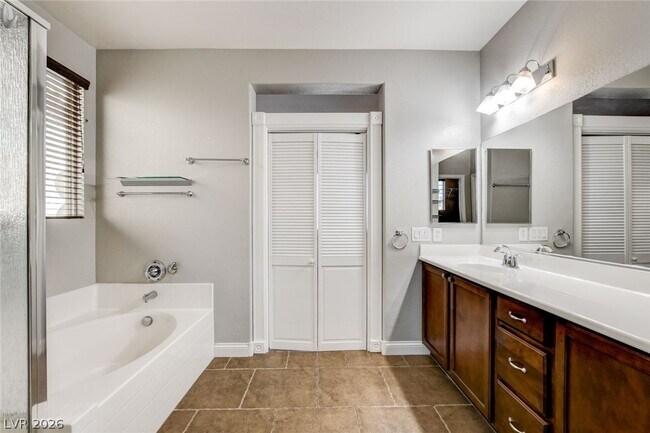 Building Photo - 7116 Boomer Beach St